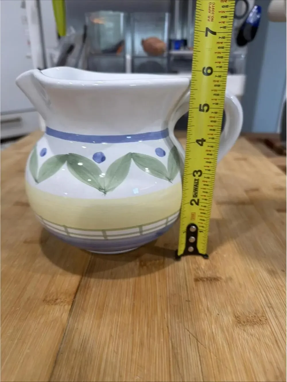 VTG Williams Sonoma Marisol 32 Oz Pitcher 5 3/4” Tall *